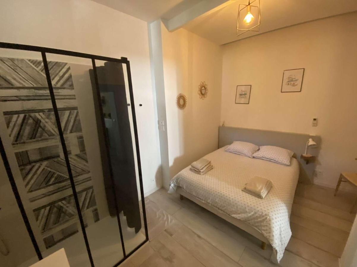 La Vitrine Des Arenes Apartment *